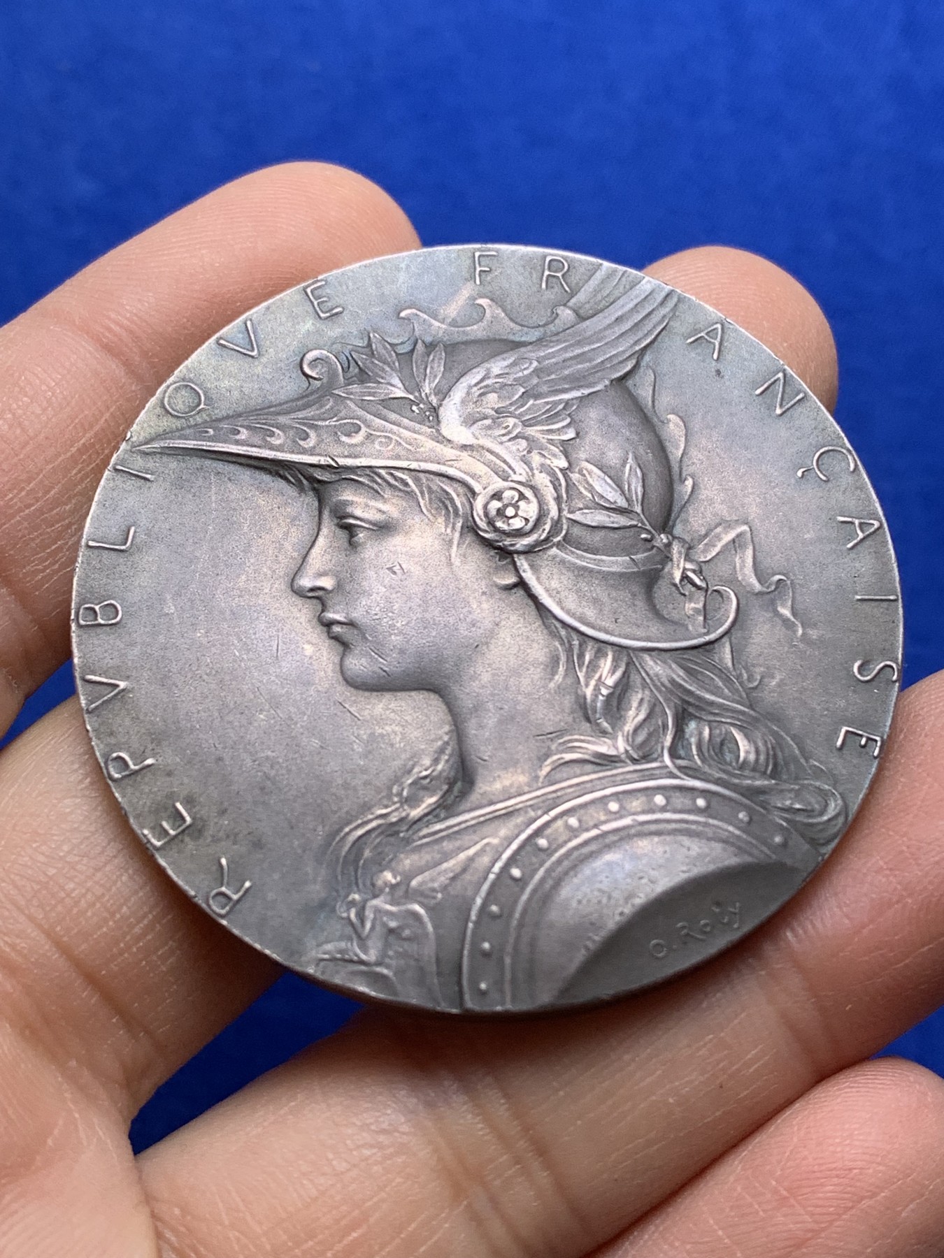 《竞宝斋》第221场-周日，周一 2场 (全场包邮) Roty戎装玛利亚内政部银章，原版原盒，大规格，直径49.6mm   重量59.7g  丰饶角银标 品相不错