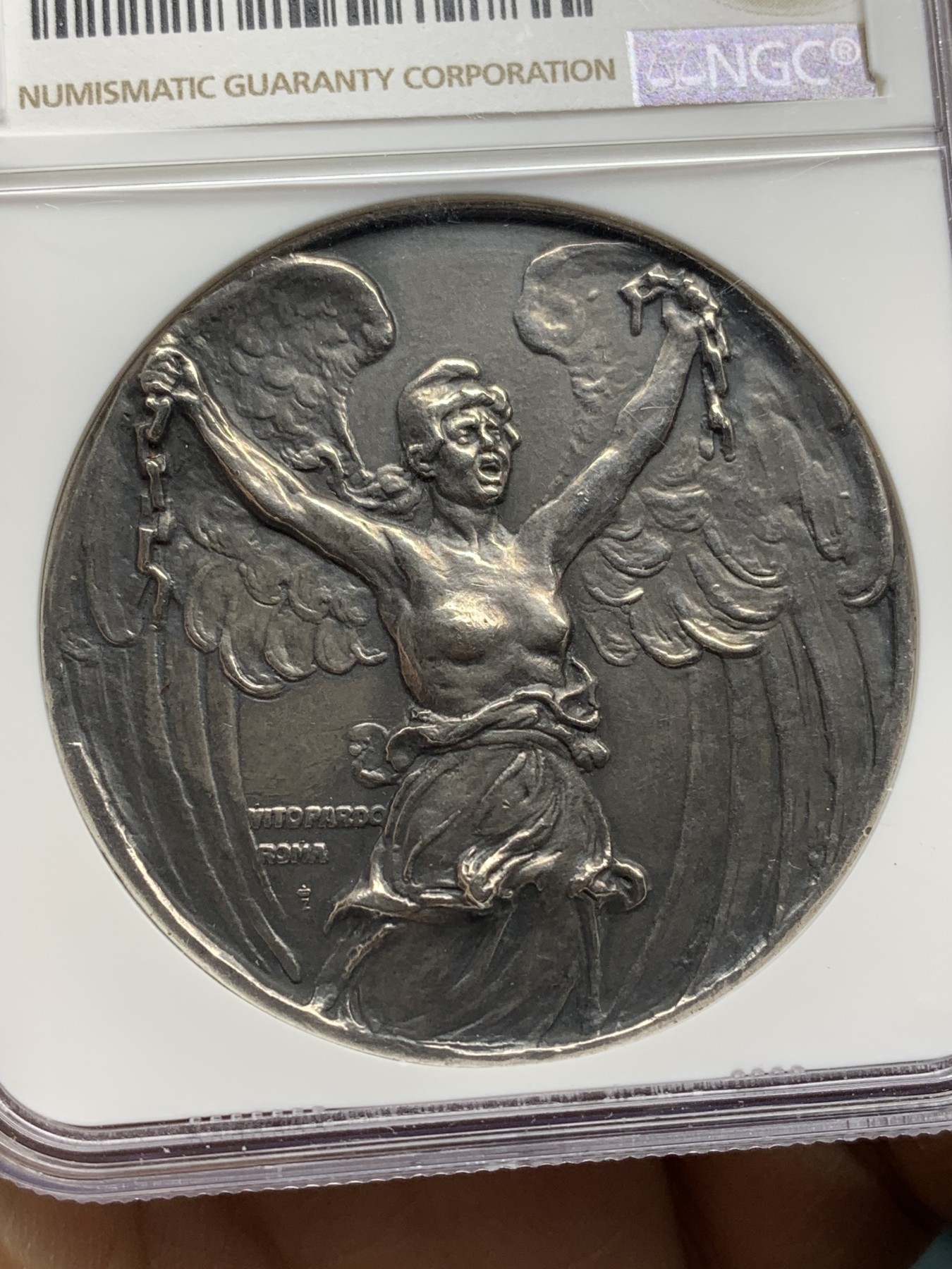 《竞宝斋》第221场-周日，周一 2场 (全场包邮) NGC-MS61 意大利 1918年 捷克斯洛伐克战争纪念银章 展翅呐喊的天使