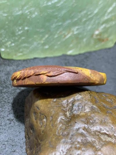 精美亚光高润度原皮战国红玛瑙手工俏色巧雕刻羽化成佛吊坠一个 精美亚光高润度原皮战国红玛瑙手工俏色巧雕刻羽化成佛吊坠一个