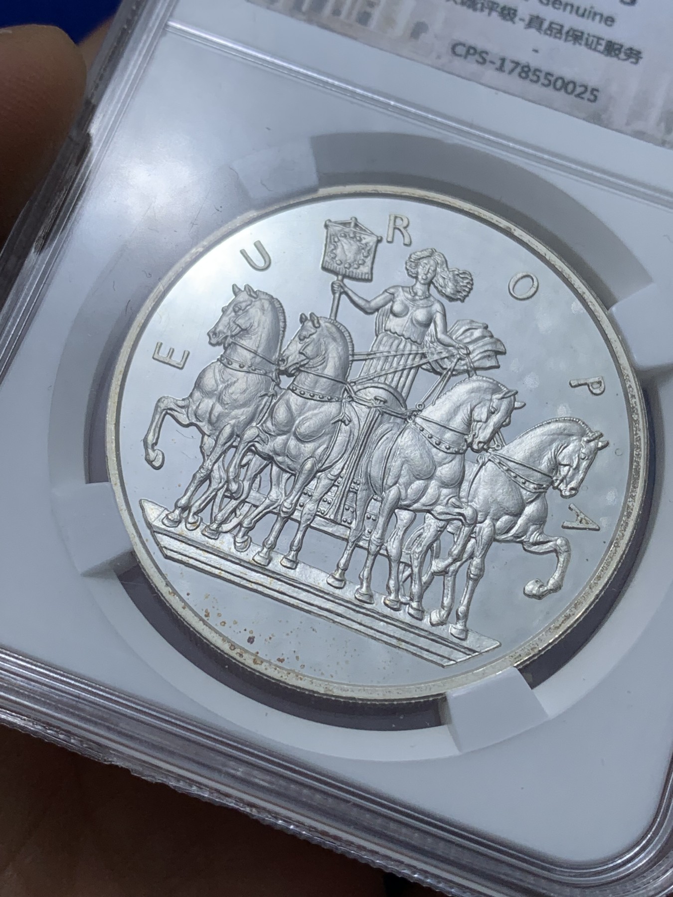 《竞宝斋》第221场-周日，周一 2场 (全场包邮) 安道尔1998年欧罗巴女神战车获奖银币(2000年最佳艺术币) -10欧 (1盎司）