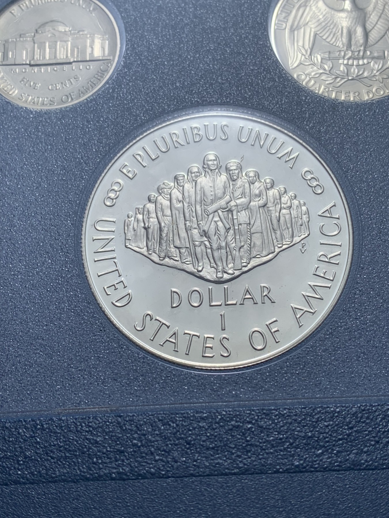 《竞宝斋》第221场-周日，周一 2场 (全场包邮) 美国1987宪法两百周年纪念精制套币 带原盒