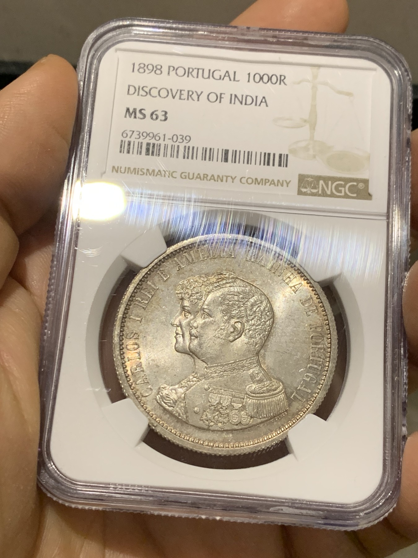 《竞宝斋》第221场-周日，周一 2场 (全场包邮) NGC MS63 葡萄牙1898年发现印度戎装版1000瑞斯大银币