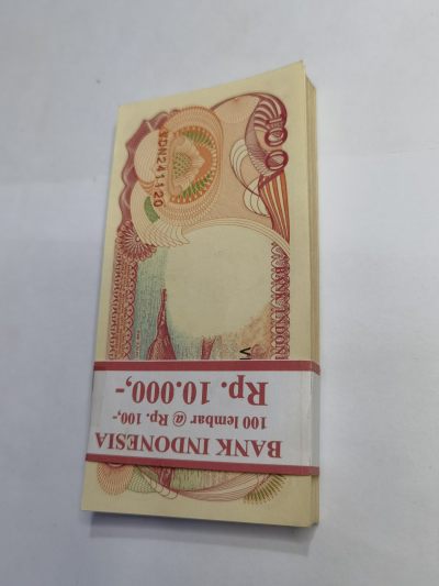 印度尼西亚100卢比 1992年 99新一刀 - 印度尼西亚100卢比 1992年 99新一刀