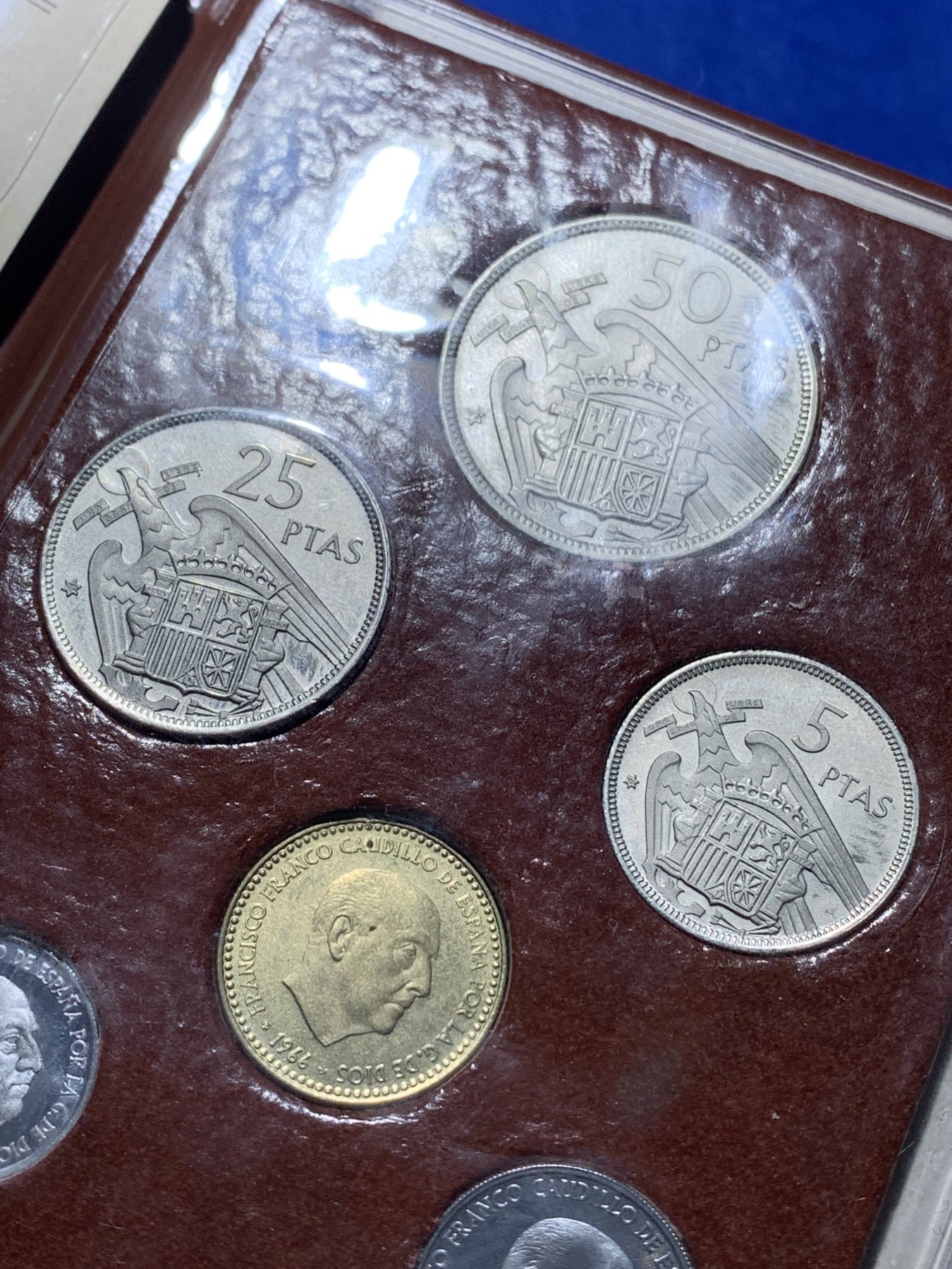 《竞宝斋》第221场-周日，周一 2场 (全场包邮) 本装 西班牙 1972年 佛朗哥六枚套 PROOF 精制套币 原厂包装