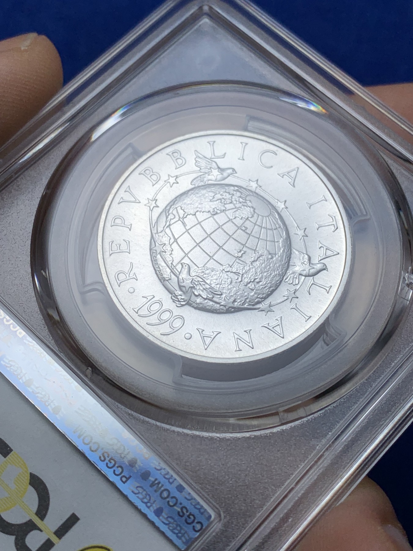 《竞宝斋》第221场-周日，周一 2场 (全场包邮) PCGS-MS68 意大利1999年雷达与齿轮5000里拉银币