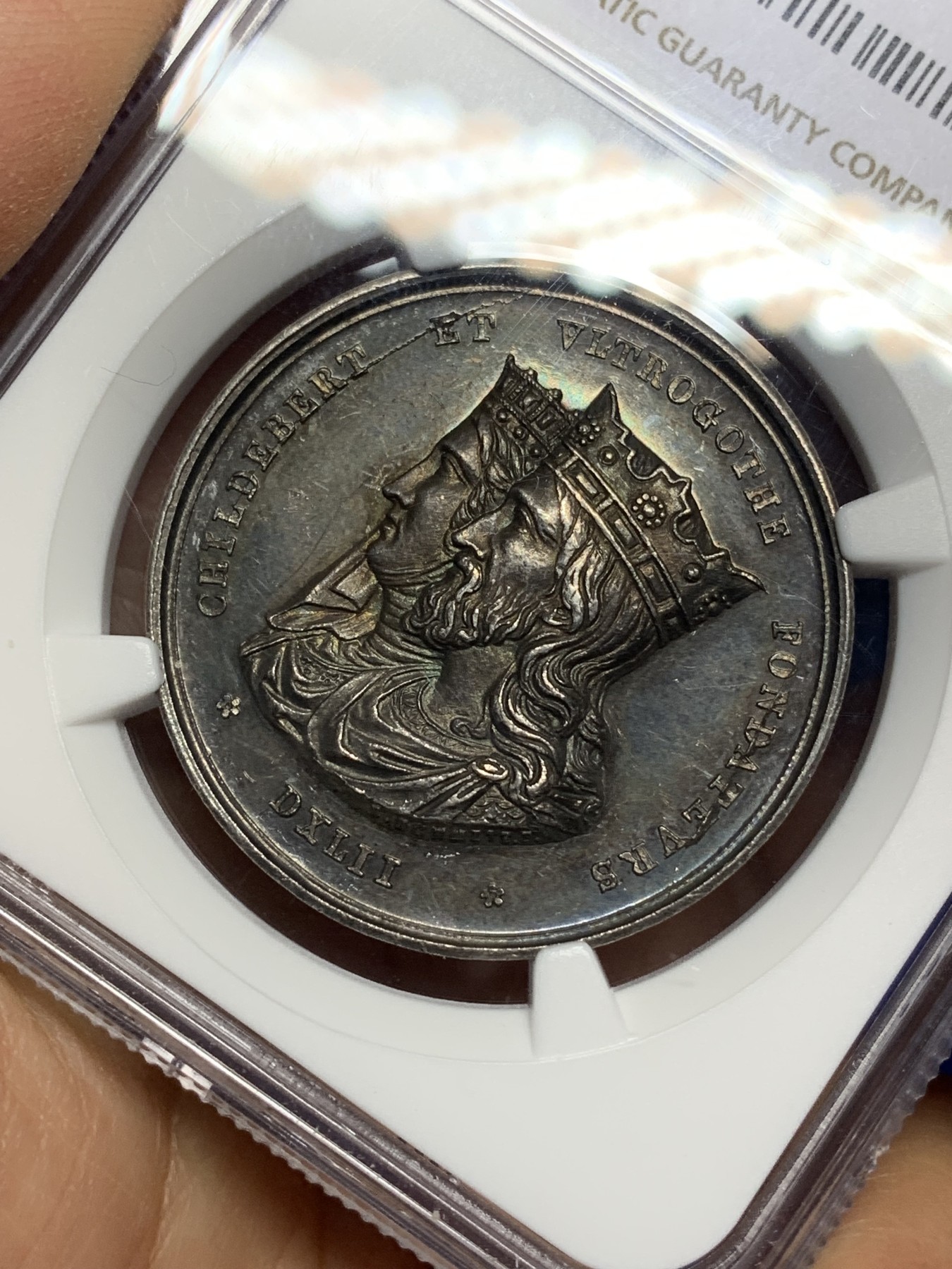 《竞宝斋》第221场-周日，周一 2场 (全场包邮) NGC-MS62 法国1845年 双皇头像 JETON银制 高浮雕 经典传世黑包浆 非常难得