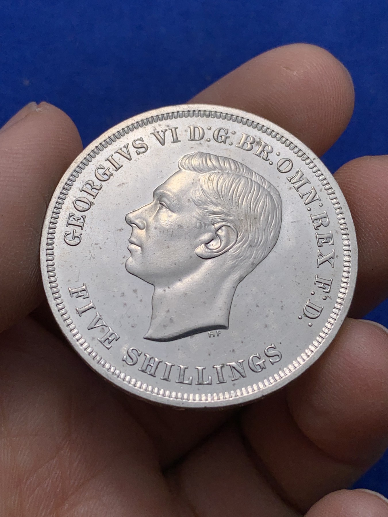 《竞宝斋》第221场-周日，周一 2场 (全场包邮) 英国 最后的 镍马剑 1951 带红盒证书 细节见图