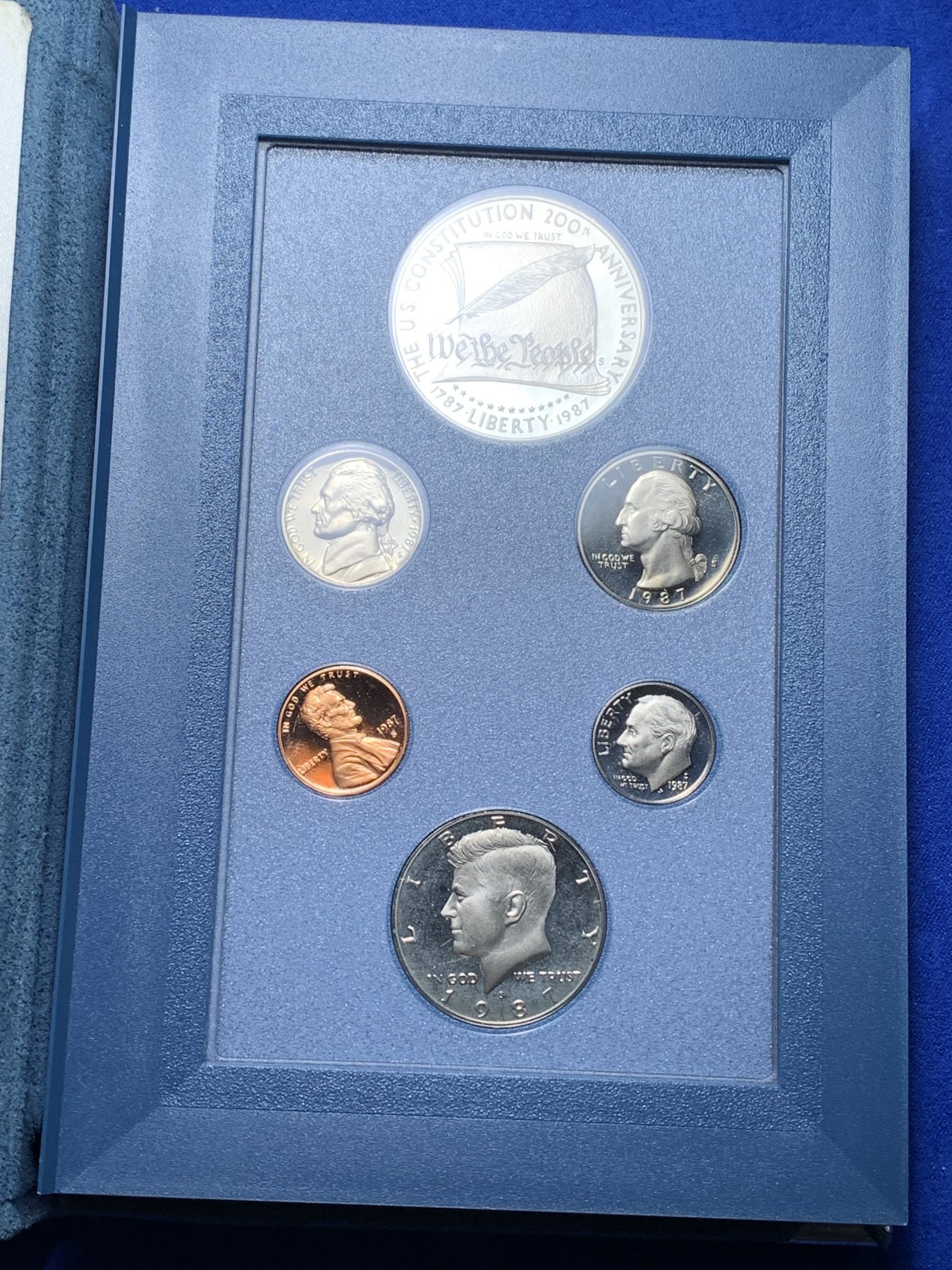 《竞宝斋》第221场-周日，周一 2场 (全场包邮) 美国1987宪法两百周年纪念精制套币 带原盒