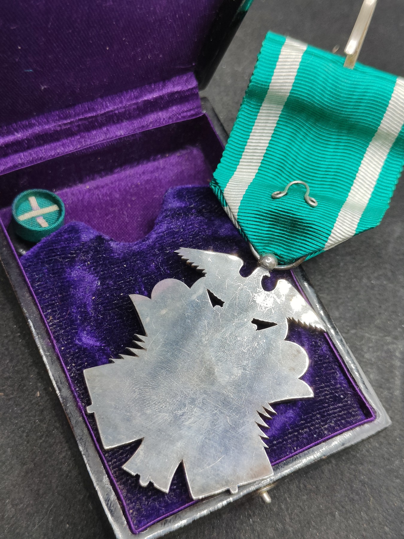 全场0元起拍 第115期 咸鱼国勋章拍卖专场 12月10日（周日）下午6：00开始 日本七级金鸱章 银制带盒略