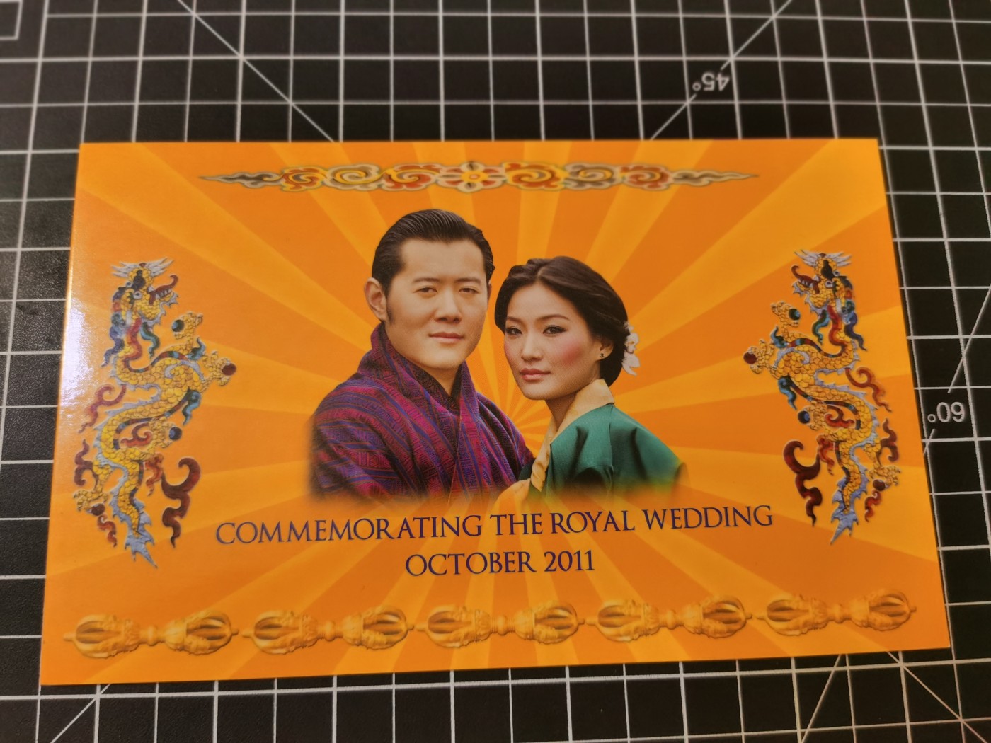 Immortal auction 纪念钞场 不丹纪念钞100，Unc