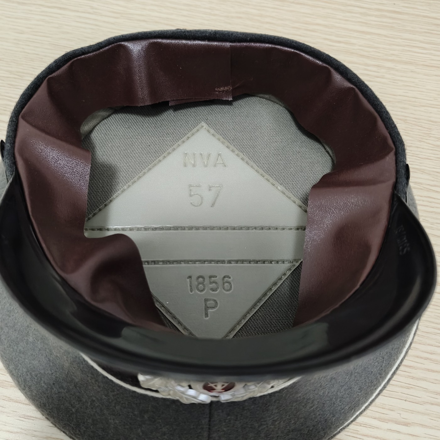 全场0元起拍 第115期 咸鱼国勋章拍卖专场 12月10日（周日）下午6：00开始 东德陆军士官/兵大檐帽 57CM