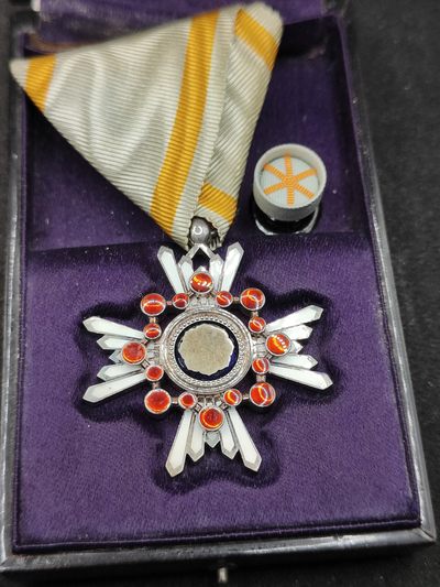 全场0元起拍 第115期 咸鱼国勋章拍卖专场 12月10日（周日）下午6：00开始 - 明治时期 六等瑞宝章 银制带盒略