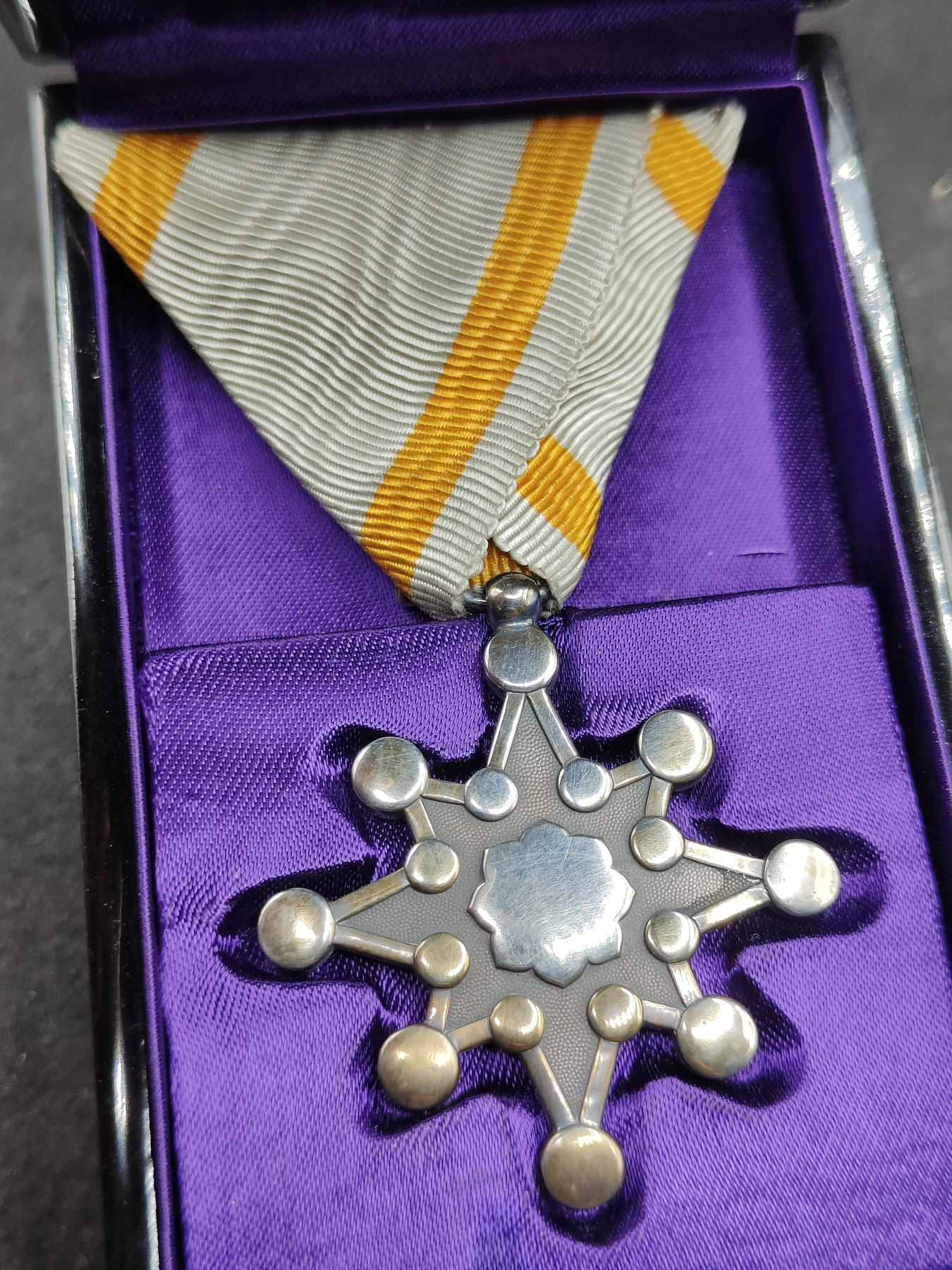 全场0元起拍 第115期 咸鱼国勋章拍卖专场 12月10日（周日）下午6：00开始 明治时期 七等瑞宝章 银制带盒