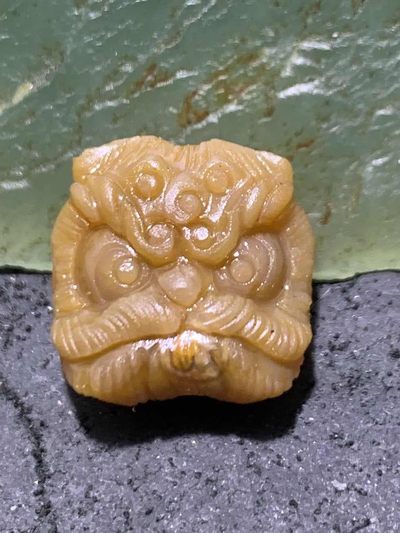 精美亚光高玉化战国红玛瑙手工雕刻醒狮小珠子（吊坠）一个！ - 精美亚光高玉化战国红玛瑙手工雕刻醒狮小珠子（吊坠）一个！