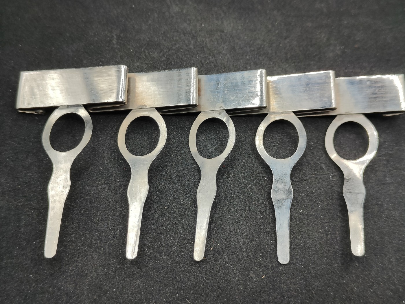 全场0元起拍 第115期 咸鱼国勋章拍卖专场 12月10日（周日）下午6：00开始 日本钢制五连挂