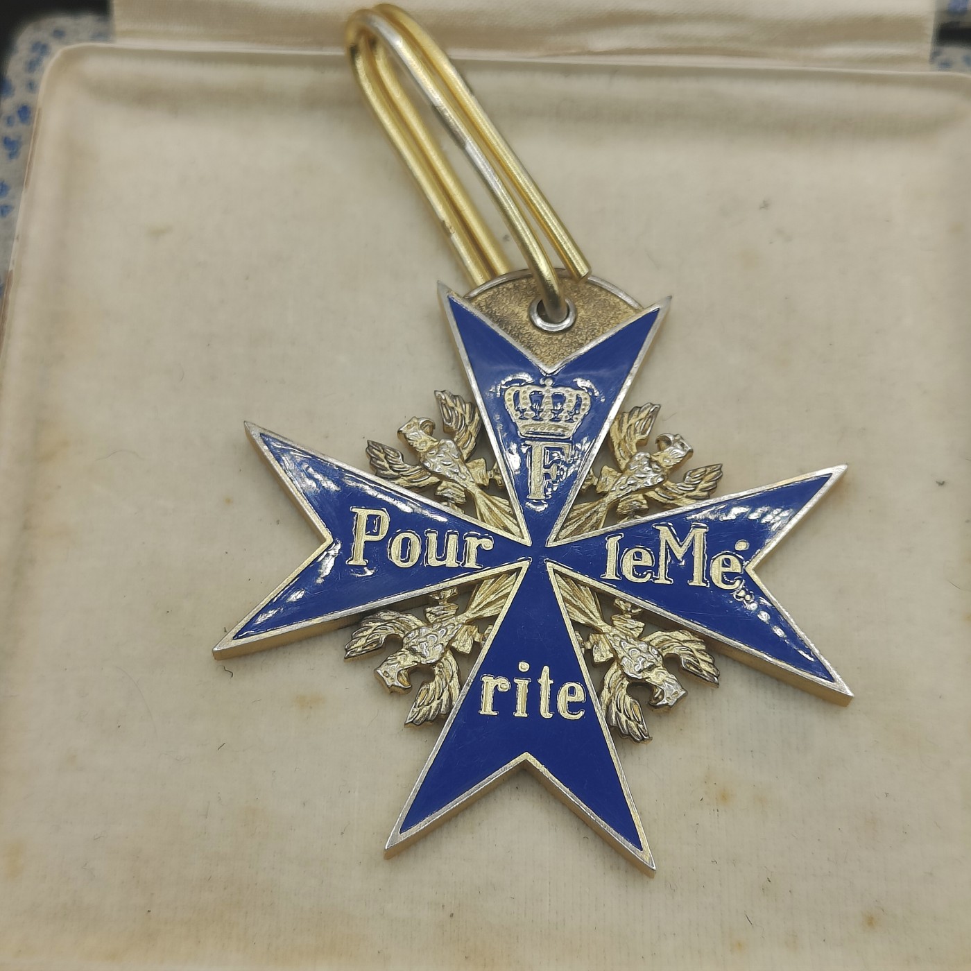 全场0元起拍 第115期 咸鱼国勋章拍卖专场 12月10日（周日）下午6：00开始 蓝色马克思勋章代章 银制 战后造