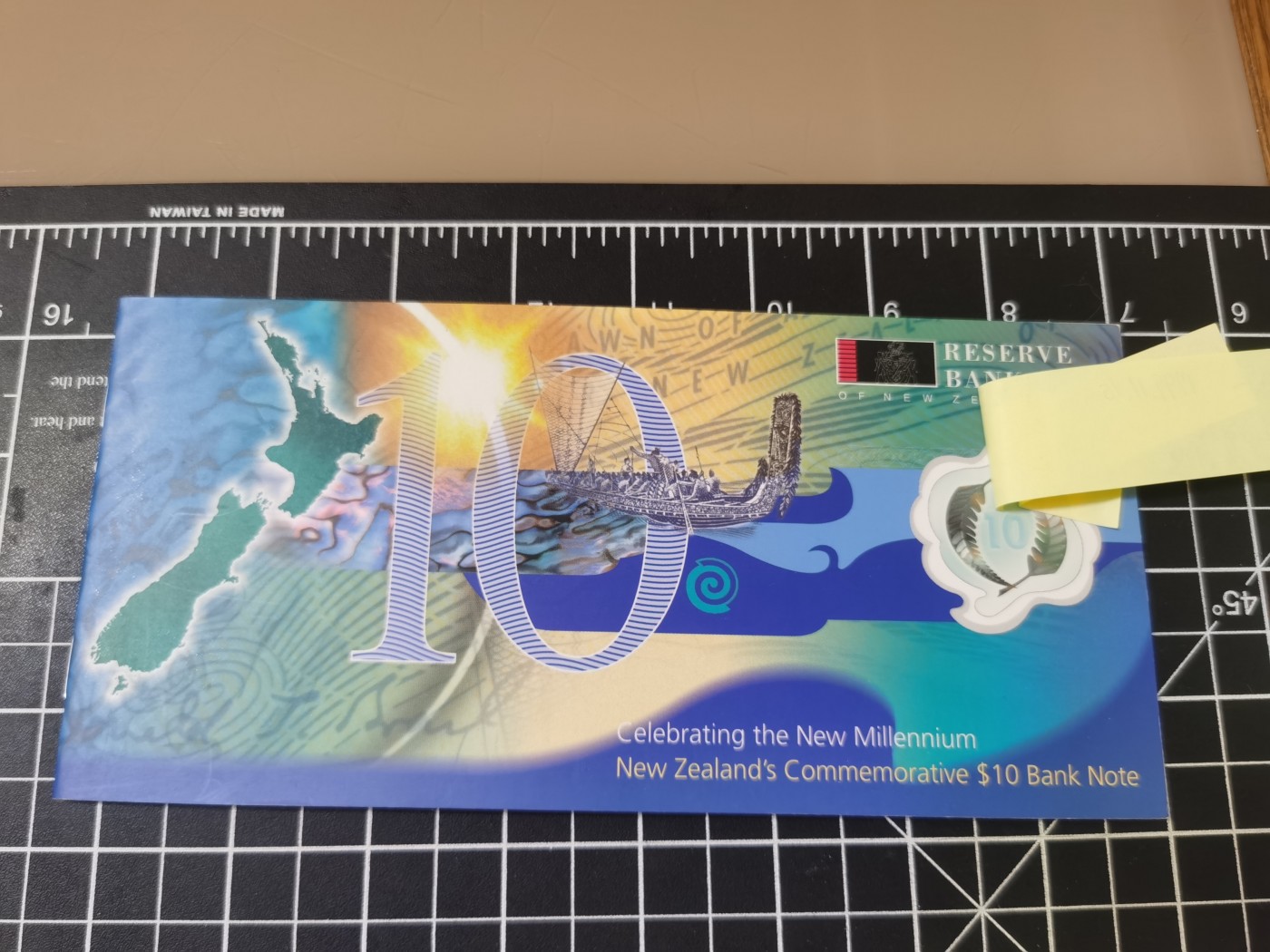 Immortal auction 纪念钞场 新西兰2000年纪念钞（红字），Unc带册