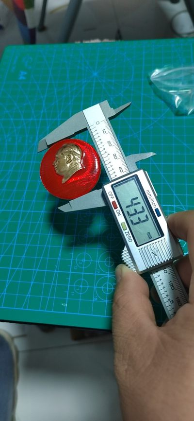 毛主席像章拍场，都是部队章 🔥🔥🔥🔥毛主席像章，43.3毫米，背面有铭文：南京军区  