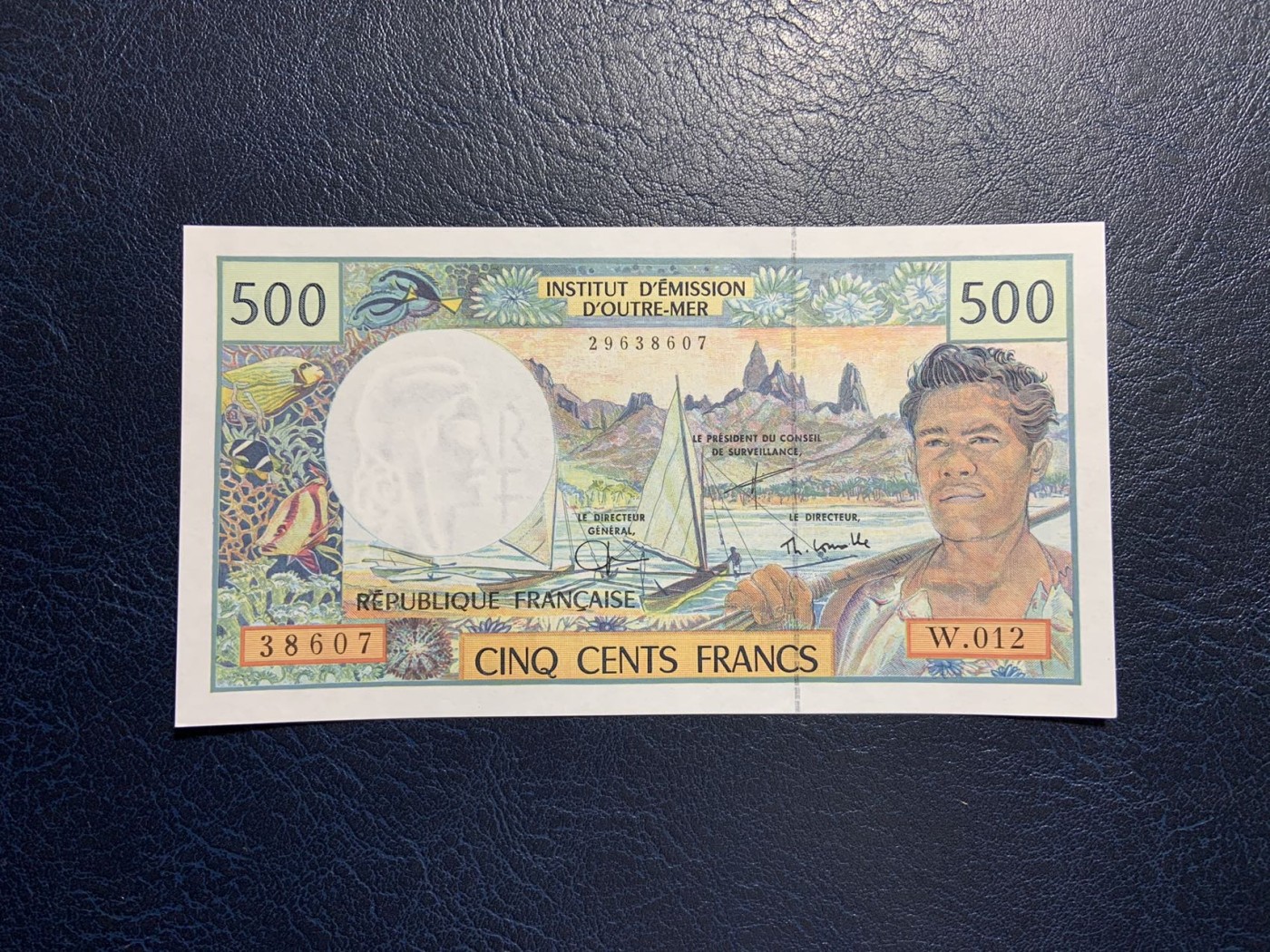 收藏联盟Quantum Auction 第309期拍卖  法属太平洋1992-96年500法郎 品相全新UNC 号码无4
