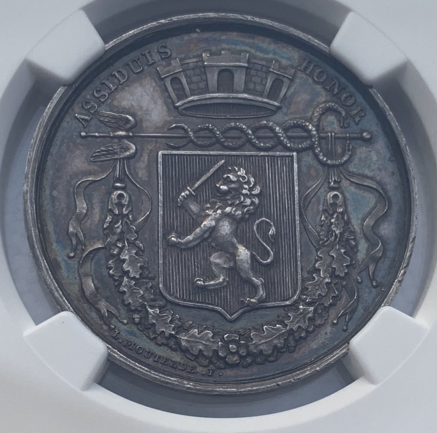 瓶子🏺第121期拍卖会  NGC-MS63法国1838年里昂圆形银代币 黑漆古包浆 少见高分厚包浆