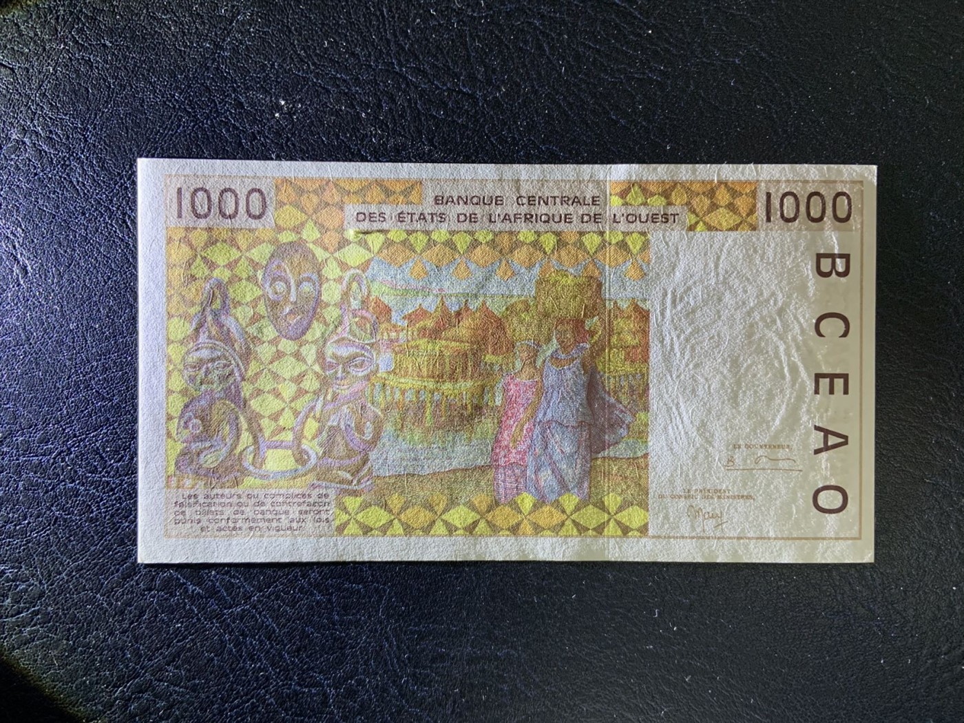 收藏联盟Quantum Auction 第309期拍卖  西非科特迪瓦2002年1000法郎 品相UNC 角微瑕 细节如图