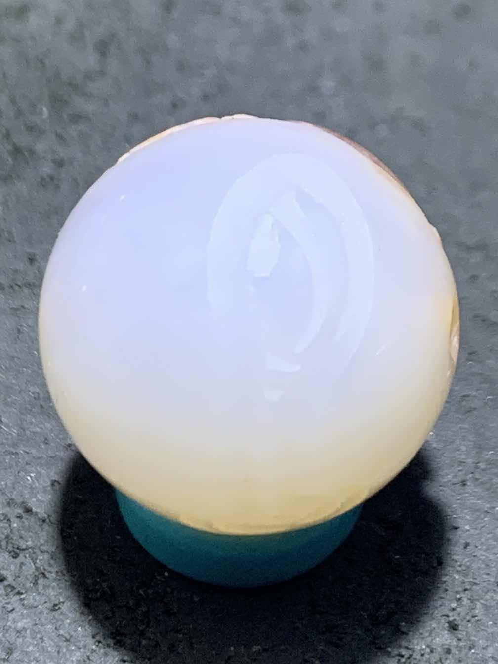 精美高玉化亚光海洋玉髓手工俏色巧雕红鲤鱼，莲花意境圆珠一个！