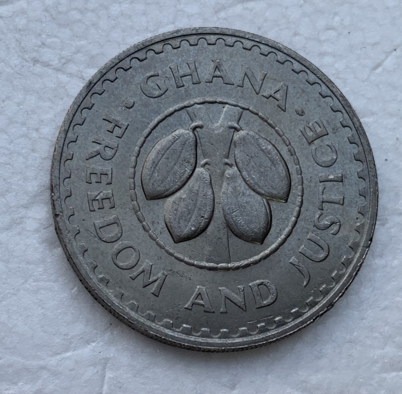 瓶子🏺散币纸币第3期  加纳1967年20比塞瓦  好品