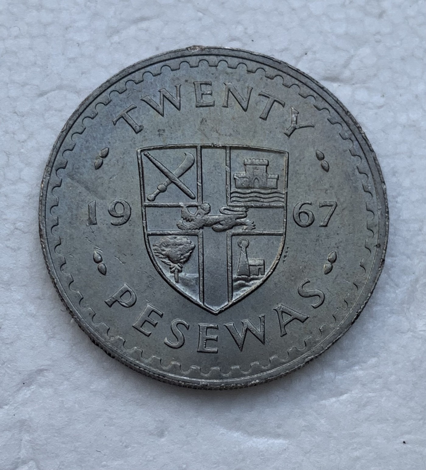 瓶子🏺散币纸币第3期  加纳1967年20比塞瓦  好品