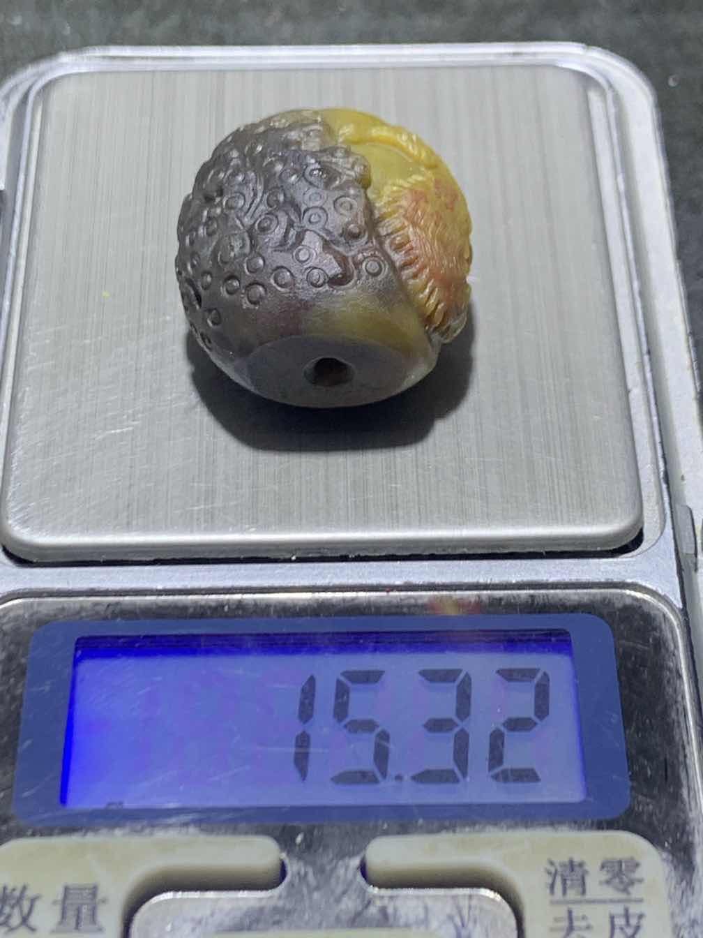 精美亚光高玉化战国红玛瑙手工雕刻海洋世界勒子一个