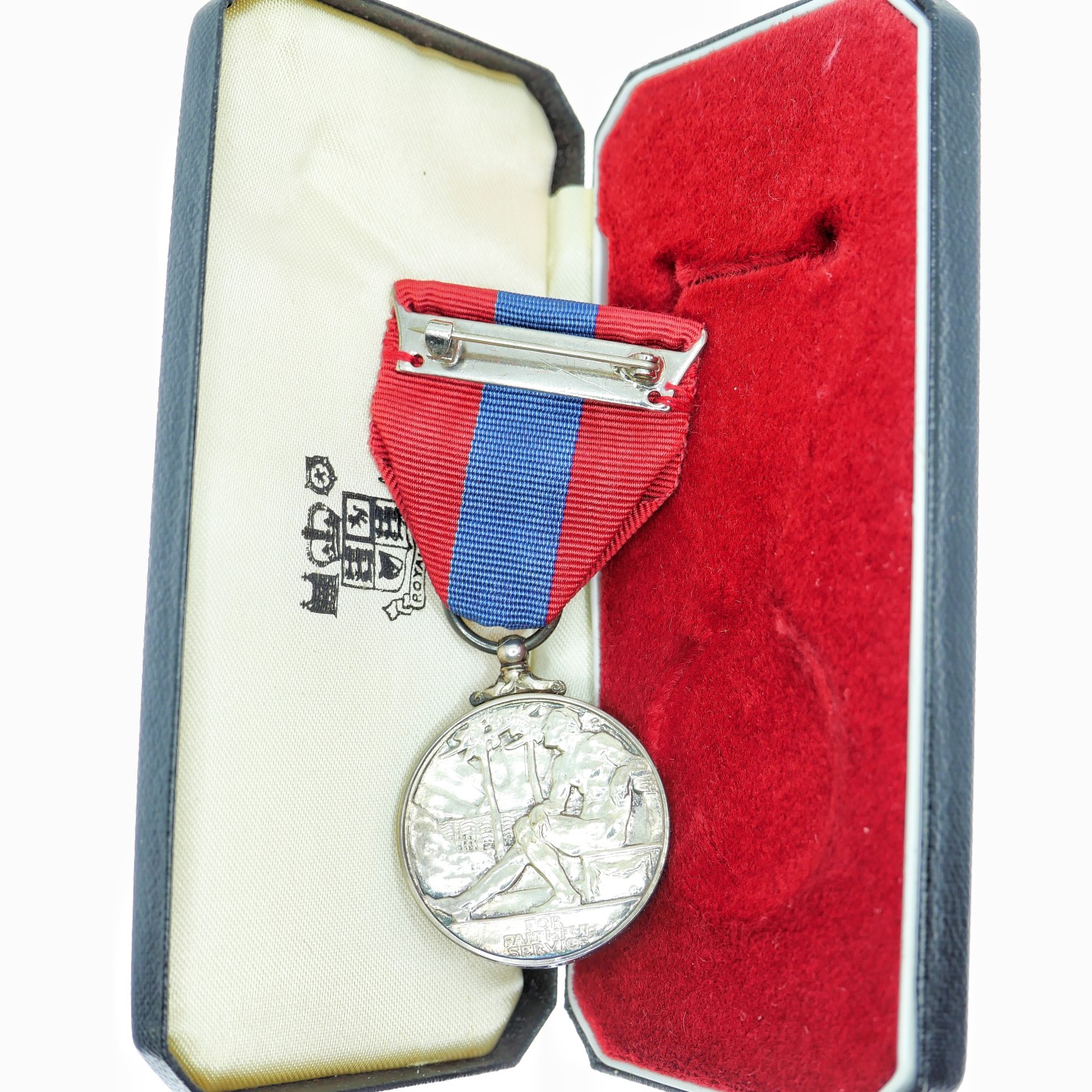 勋章奖章交易所12月9日拍卖 英国帝国服务奖章，银质原盒，伊丽莎白二世版