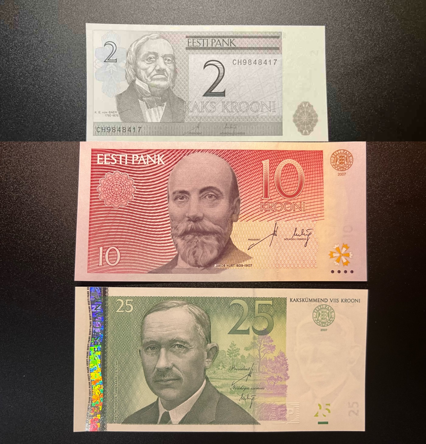 🌗乐淘淘世界纸币拍卖 第32期 🌓 爱沙尼亚2007年纸币 2/10/25克朗 全新UNC