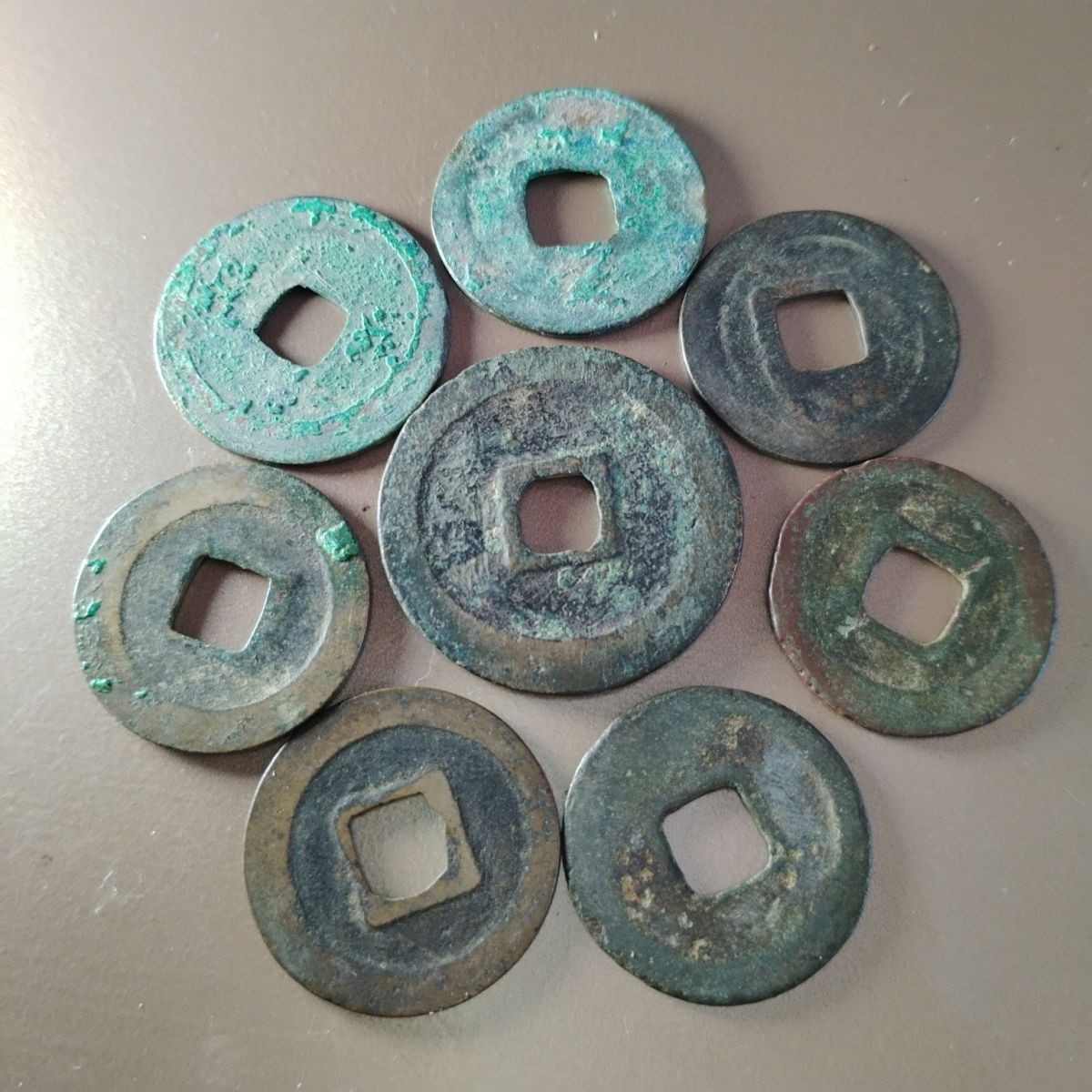 231205 宋朝钱币一组8枚泉园地皮保真包老秦汉明清宋古钱币按图发货2821