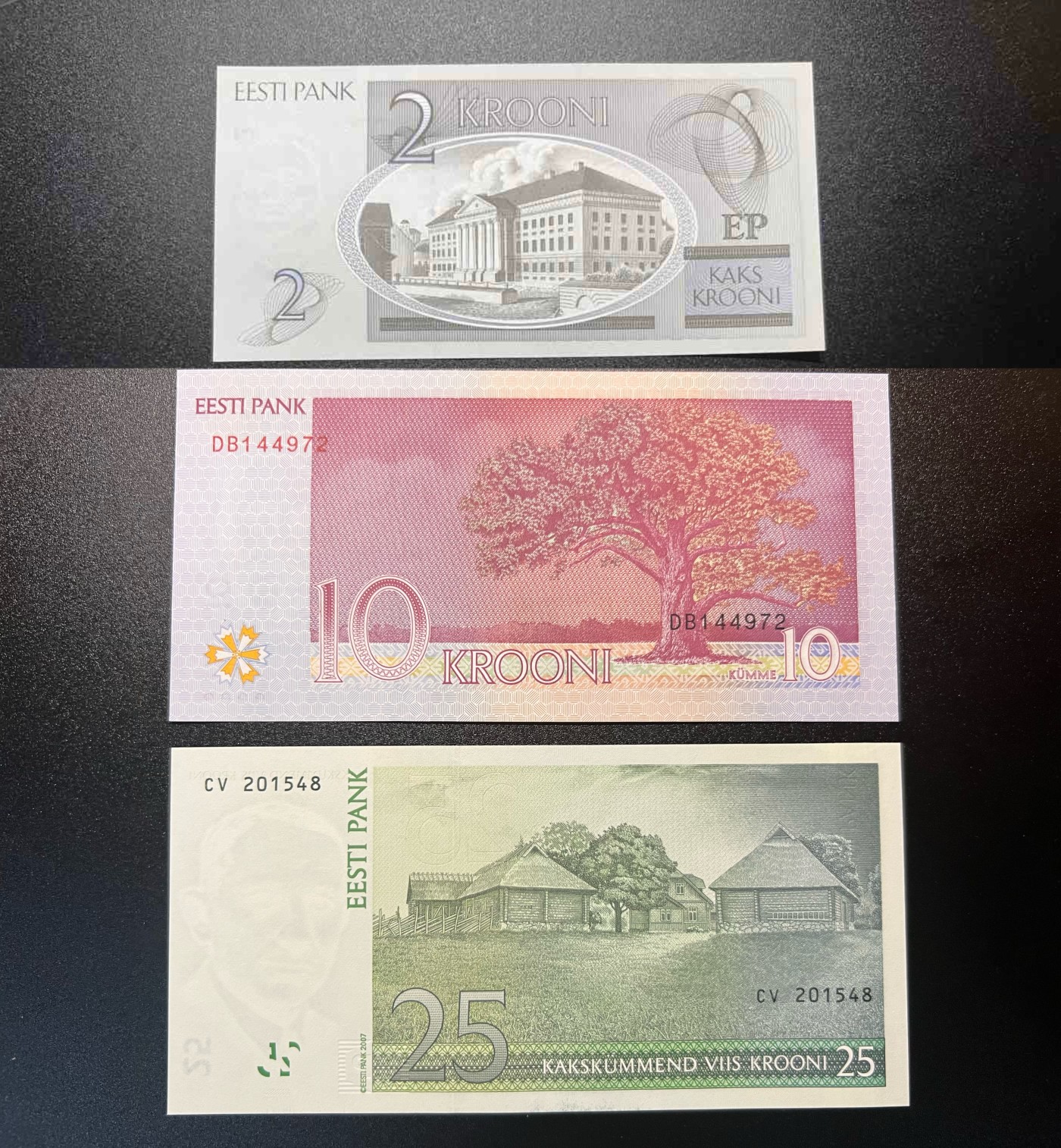 🌗乐淘淘世界纸币拍卖 第32期 🌓 爱沙尼亚2007年纸币 2/10/25克朗 全新UNC