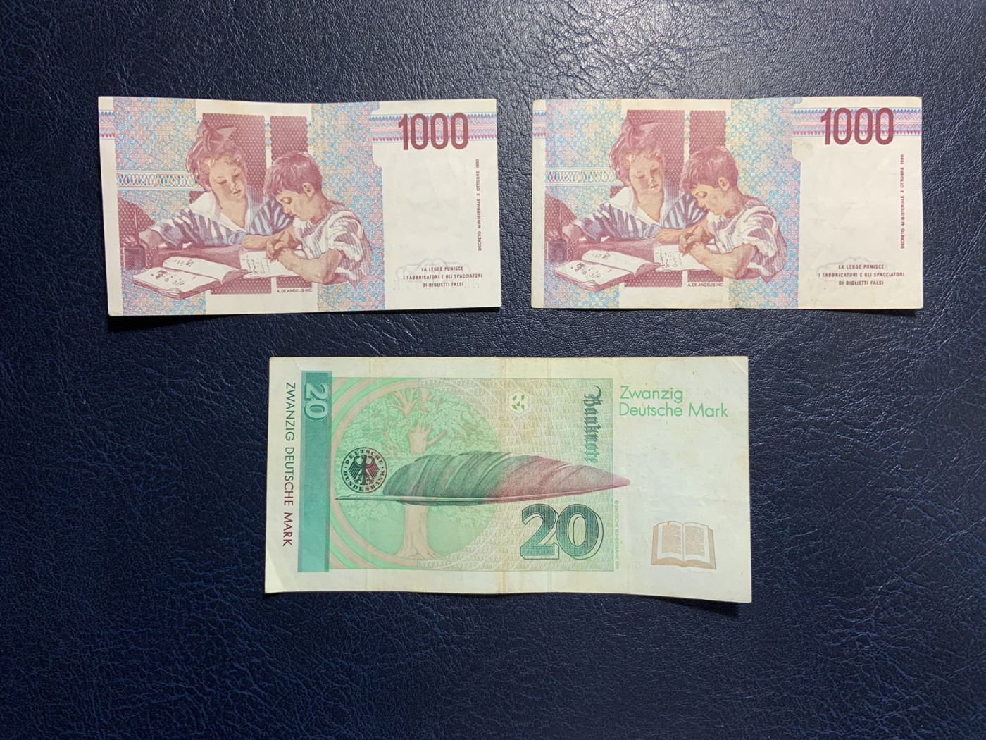 收藏联盟Quantum Auction 第309期拍卖  德国联邦1991年20马克和意大利1992年1000里拉2张 品相如图 