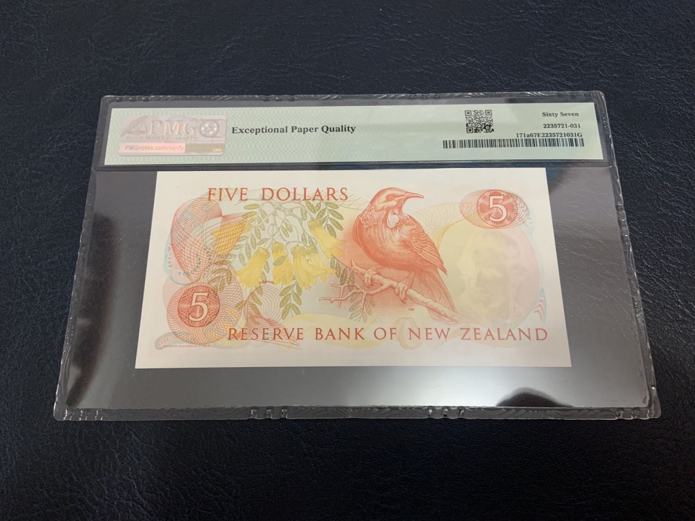 收藏联盟Quantum Auction 第309期拍卖  新西兰1981-85年5元 PMG67 首发冠千位号 号码无4