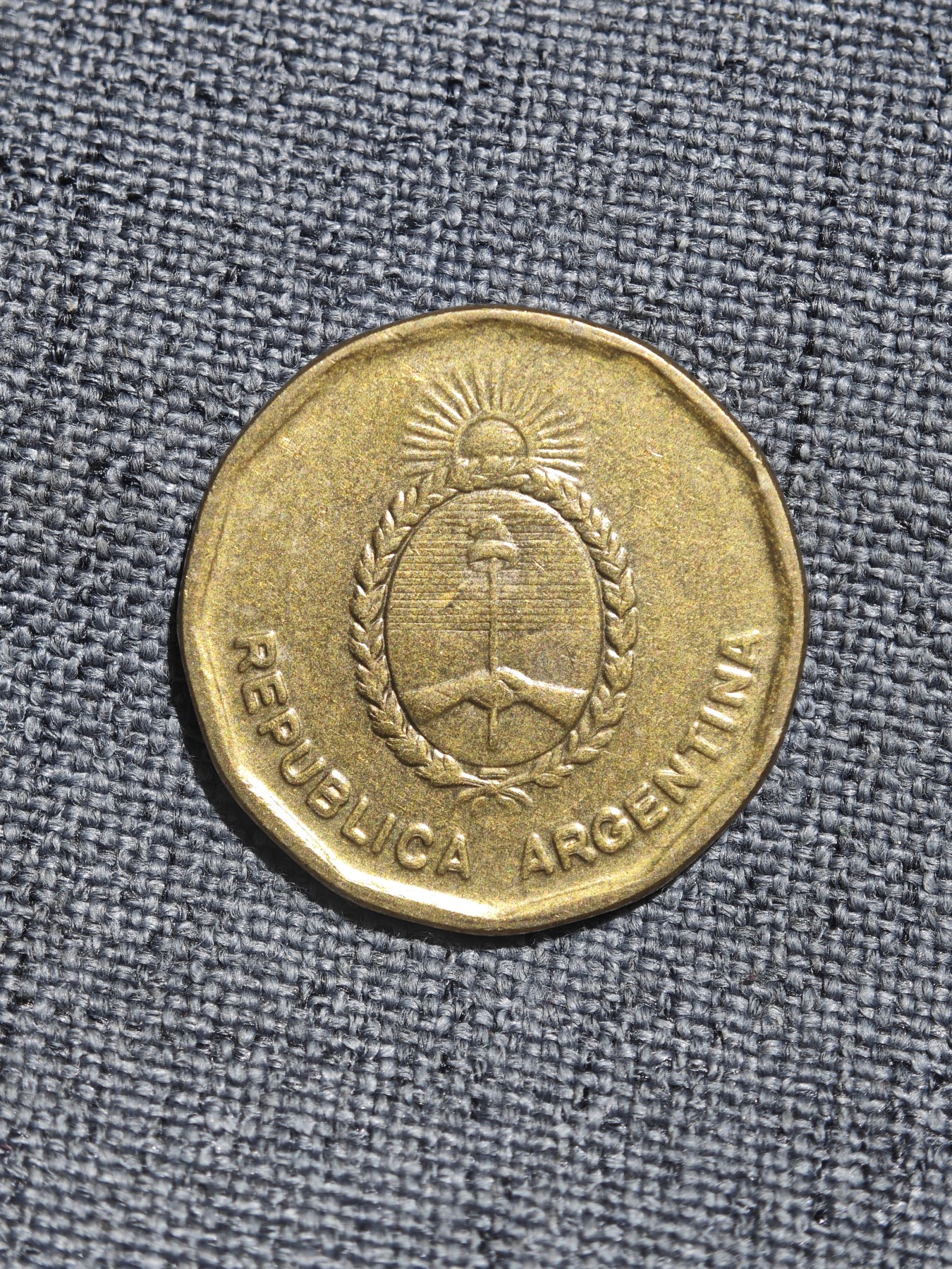 外国硬币收藏店第4期 阿根廷1987年10比索铜币