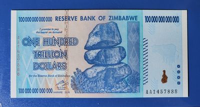 港、澳、台、中外钞、流水签、机签、箱包单、靓号专场第53期 - 津巴布韦 2008年 100万亿 目前世界上最大面额纸钞 豹子号AA1457888 UNC一张///紫光灯下有零星散落荧光斑点～如图