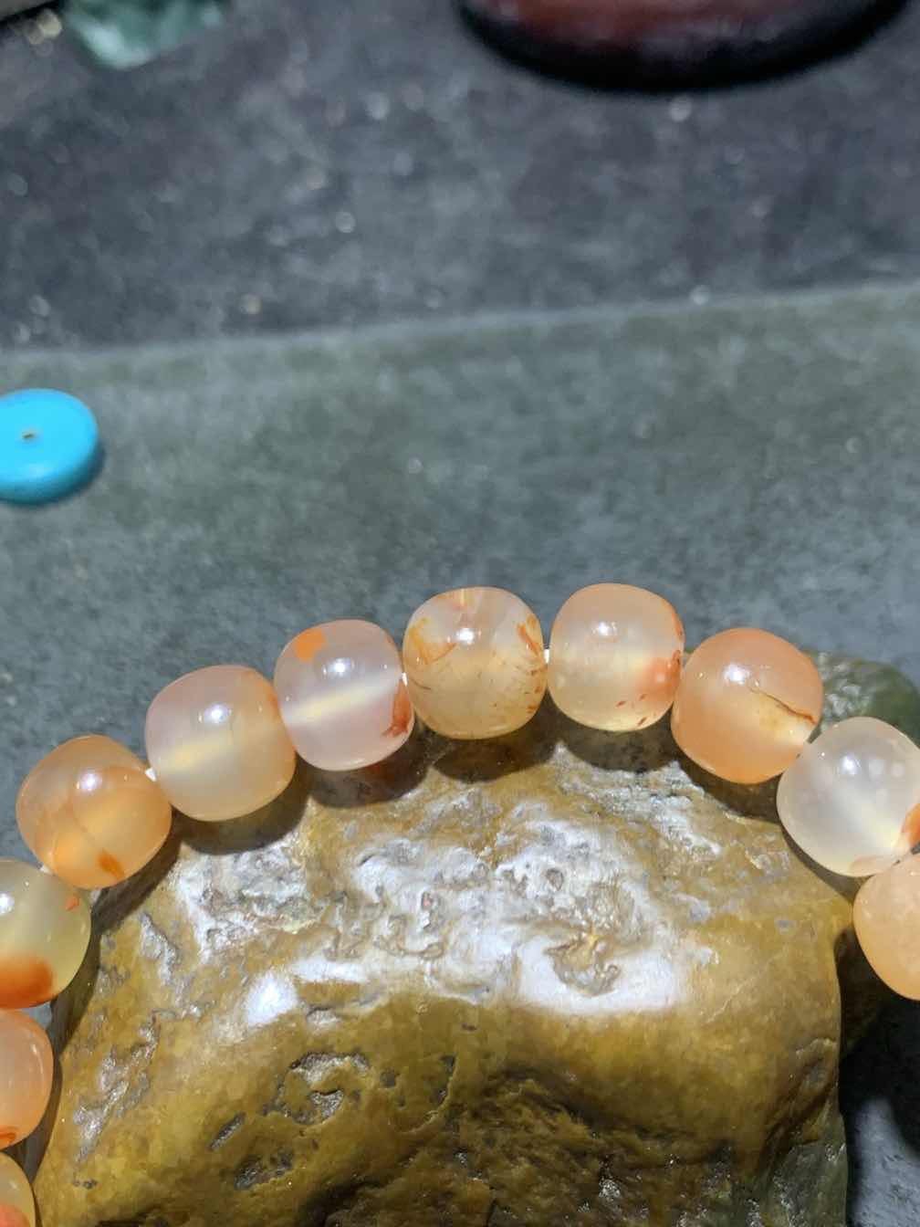 川料冰飘柿子红南红玛瑙老形桶珠手串一条，