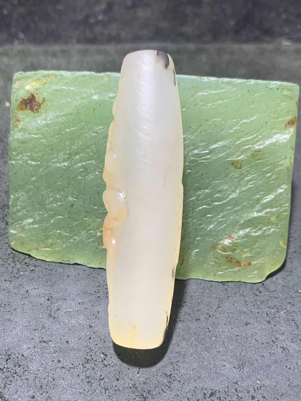 精美高玉化水墨火焰纹俏色海洋玉髓手工雕刻禅字，得道成佛意境大桶珠一个！