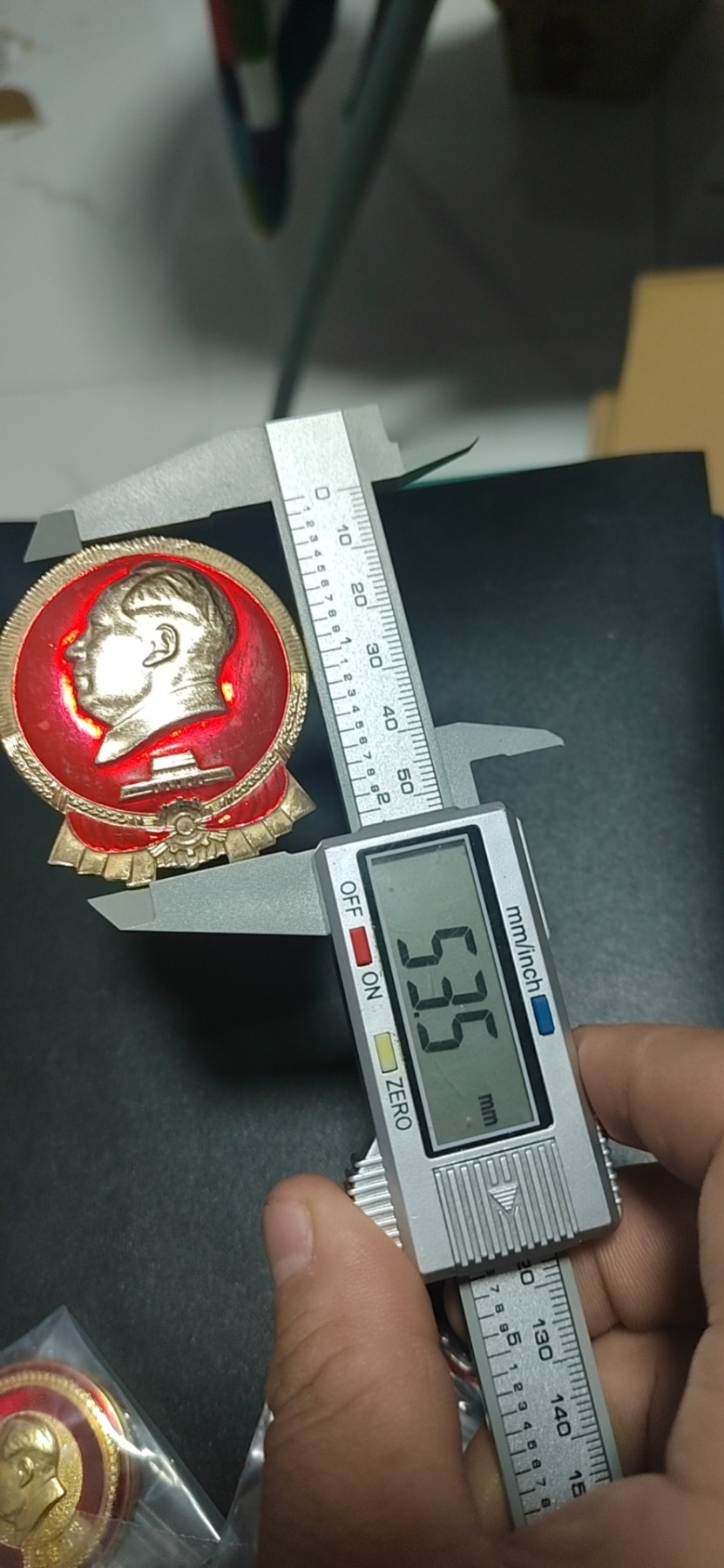 毛主席像章专场 🔥🔥🔥🔥毛主席像章，53.5毫米