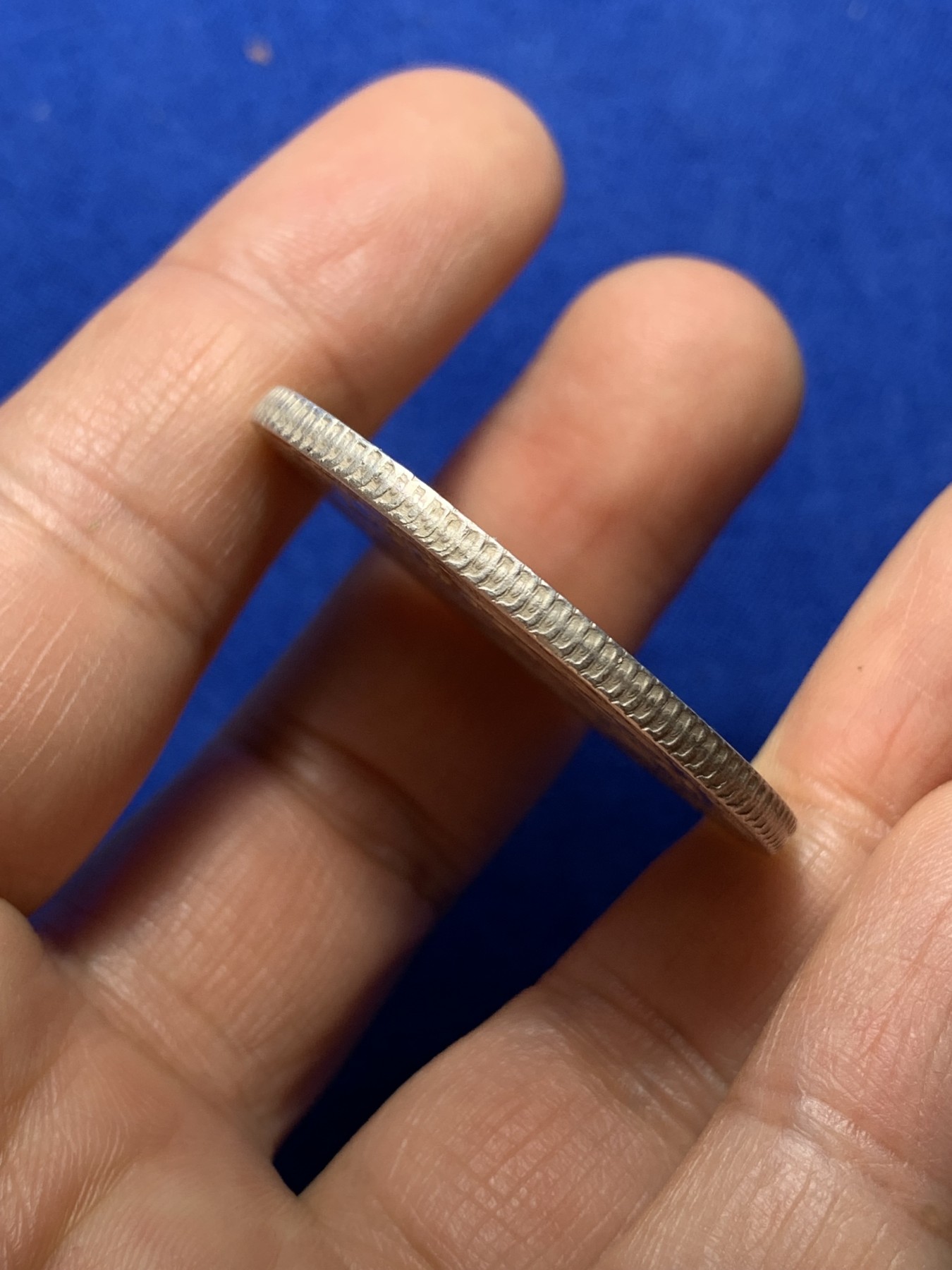 《竞宝斋》第222场-周日，周一 2场 (全场包邮) 1890年墨西哥鹰洋 有清洗 细节见图