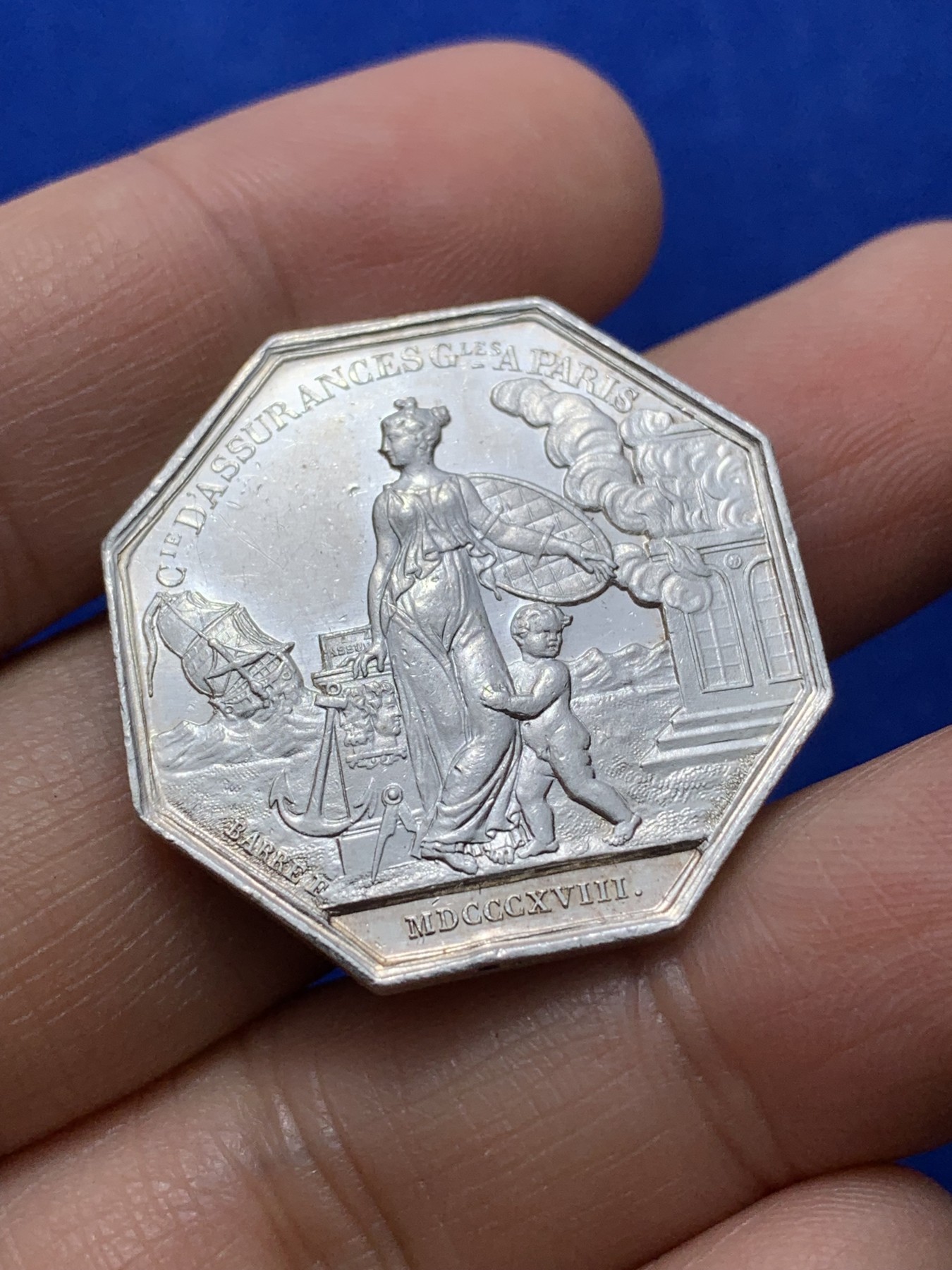 《竞宝斋》第222场-周日，周一 2场 (全场包邮) 法国1845-1860路易十八火灾保险银质八角代币 对角30.5mm 13.3g unc 边铭 手指A 早期品种