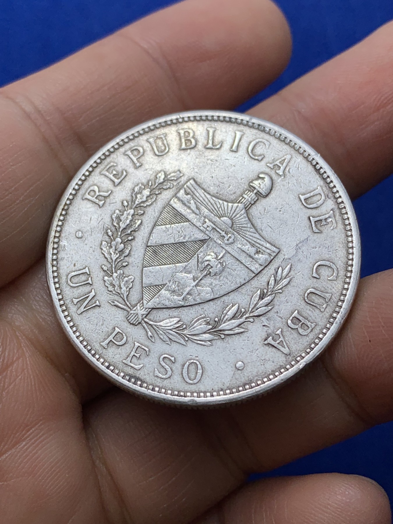 《竞宝斋》第222场-周日，周一 2场 (全场包邮) 古巴 1932年 1比索 大五角星银币 原味流通好品 高点俱在