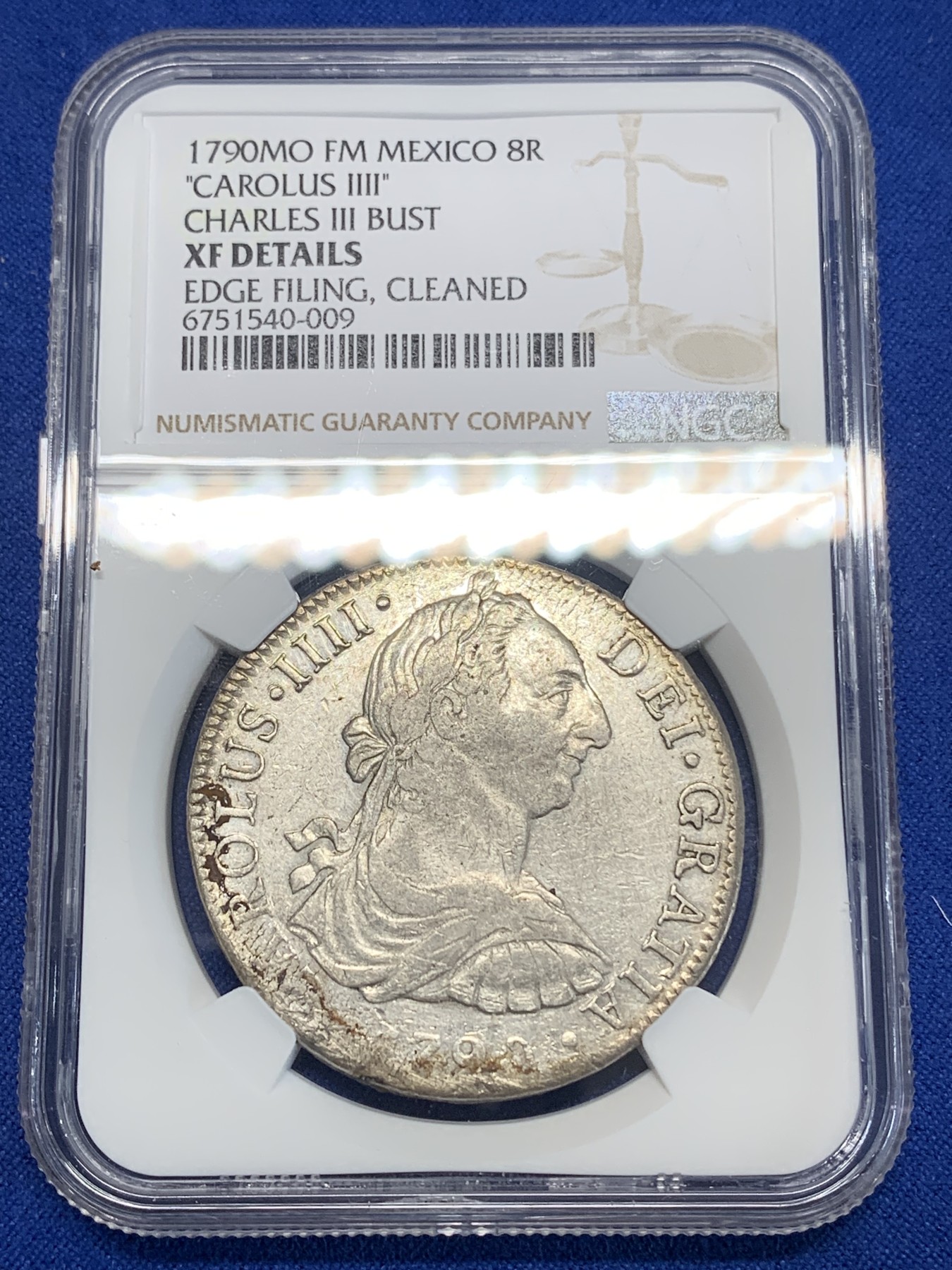 《竞宝斋》第222场-周日，周一 2场 (全场包邮) NGC XFD 西属墨西哥1790年MO FM卡洛斯三世稀少过渡版双柱8R 深打状态 状态很不错 适合收藏入手