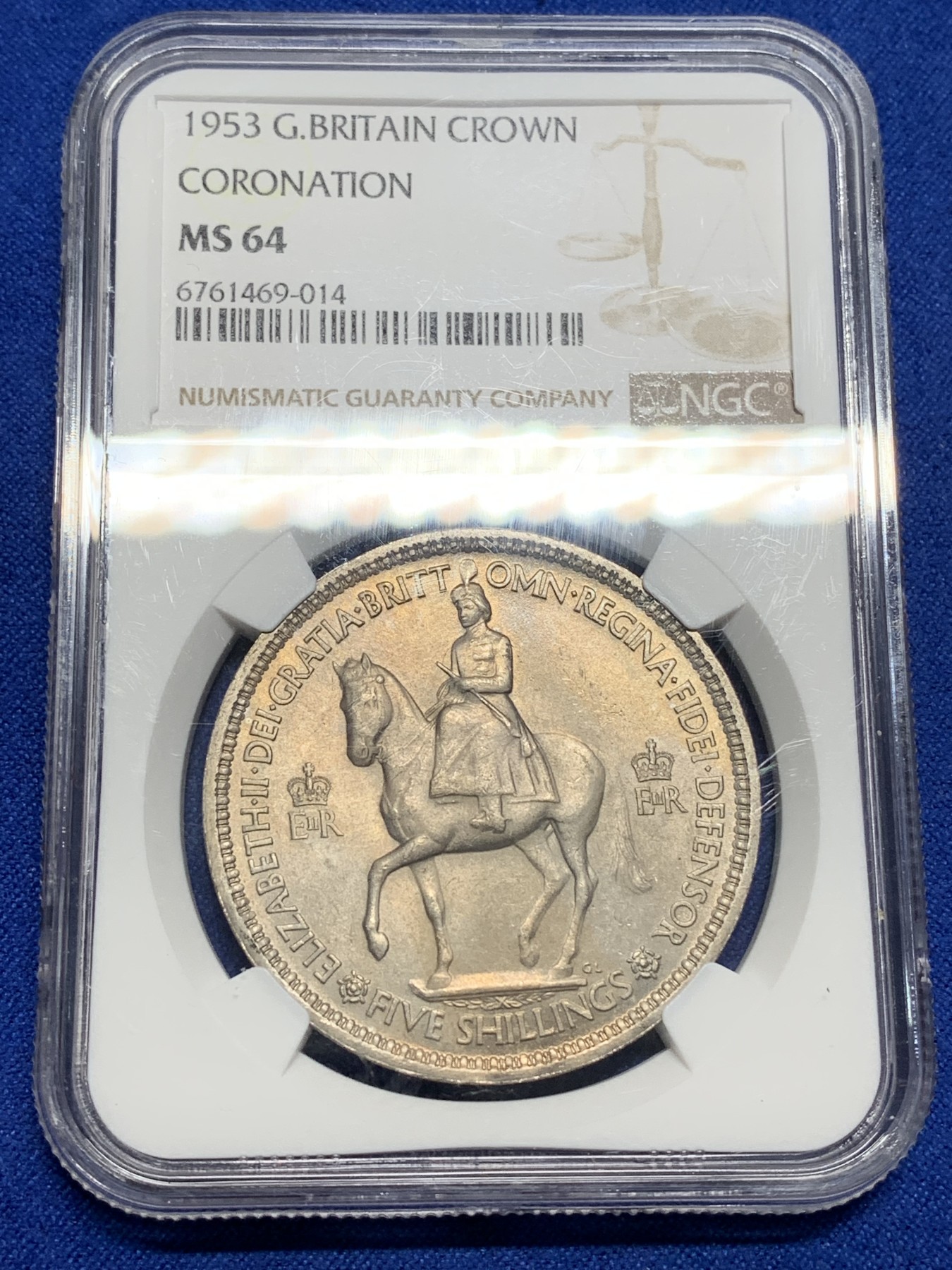 《竞宝斋》第222场-周日，周一 2场 (全场包邮) NGC-MS64 英国1953年 伊丽莎白二世女王加冕登基纪念克朗 转光强烈，女王英姿飒爽