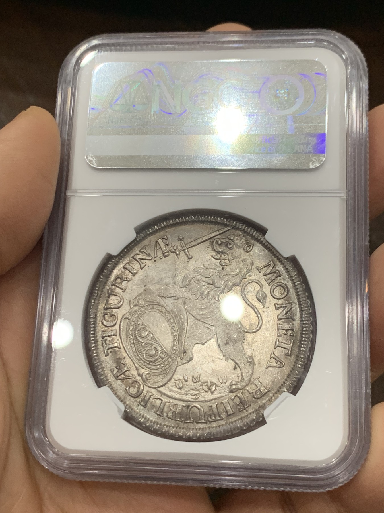 《竞宝斋》第222场-周日，周一 2场 (全场包邮) 唯一冠军分 NGC MS65 瑞士 1753 苏黎世 景观泰勒 大银币 近乎完美的状态 一旦所有别无所求