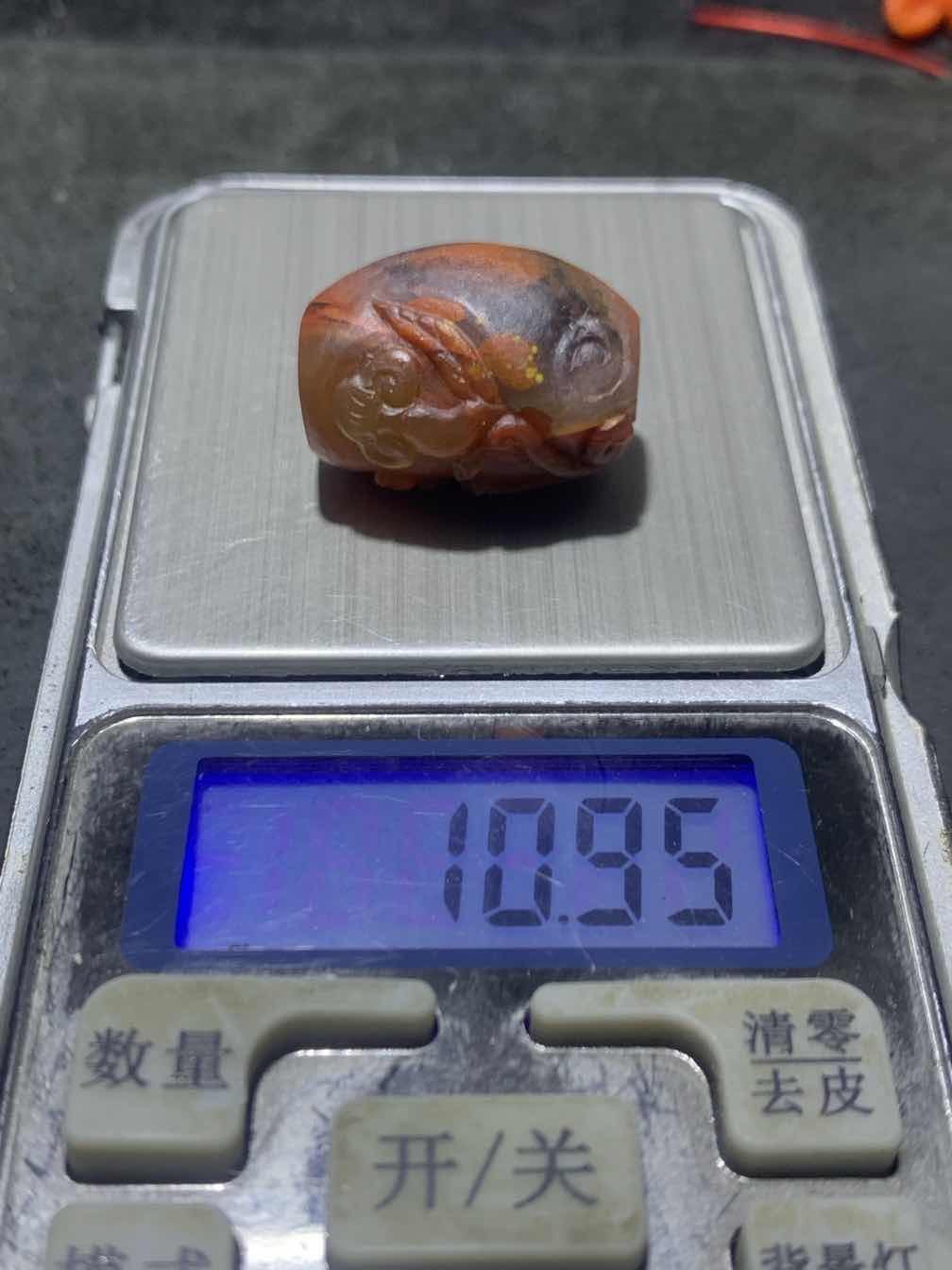 精美亚光冰飘冻料飘红北漂战国红玛瑙手工俏色巧雕招财貔貅桶珠一个