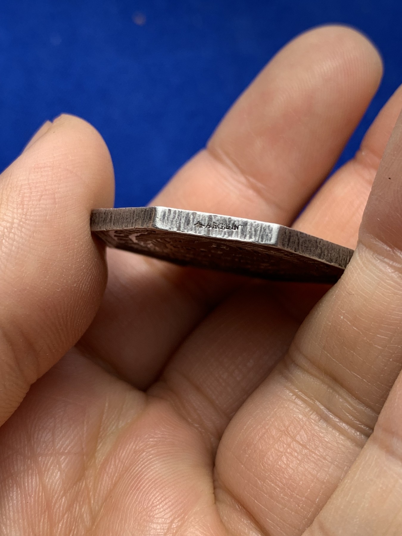 《竞宝斋》第222场-周日，周一 2场 (全场包邮) 法国1860-1879八角银质代币，查理大帝800年，塞纳省机构负责，边铭蜜蜂AR，重量14.9g，直径31mm