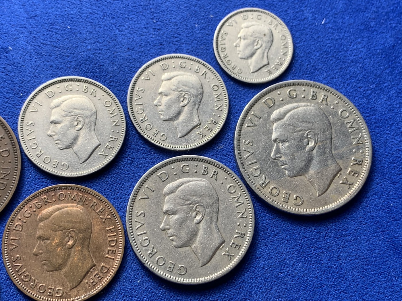 《竞宝斋》第222场-周日，周一 2场 (全场包邮) 9枚一组 英国乔治六世半克朗等硬币