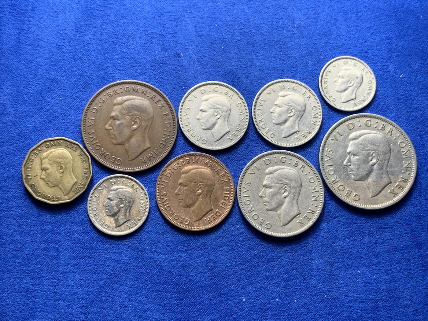 《竞宝斋》第222场-周日，周一 2场 (全场包邮) 9枚一组 英国乔治六世半克朗等硬币